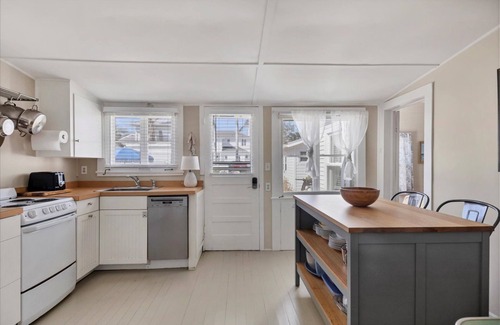 Boca Grande House | Coastal Chic - 4 BR charming cottage steps from beach and town!