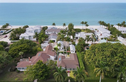 Boca Grande House | Coastal Chic - 4 BR charming cottage steps from beach and town!