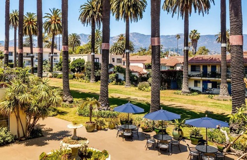 West Beach House | Coastal Chic Retreat: Boutique Hotel with Ocean Views | Pets Are Welcome