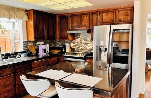 Marina House | Coastal City Haven