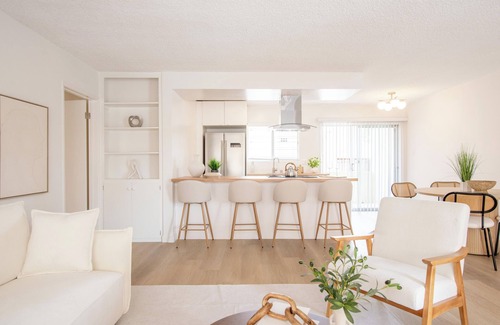 Wilshire Montana Apartment | Coastal Comfort, 2BR Montana