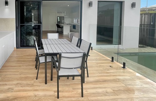 Lake Cathie House | Coastal Comfort - 4 Bedroom luxury townhouse, close to beach, wifi available