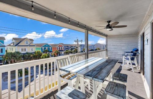 Surfside Beach Apartment | Coastal Comforts