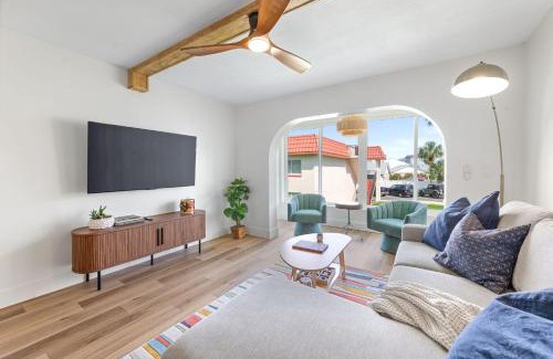Crescent Beach House | Coastal Condo - Walk to Beach Pool Pickleball and Boat Ramp