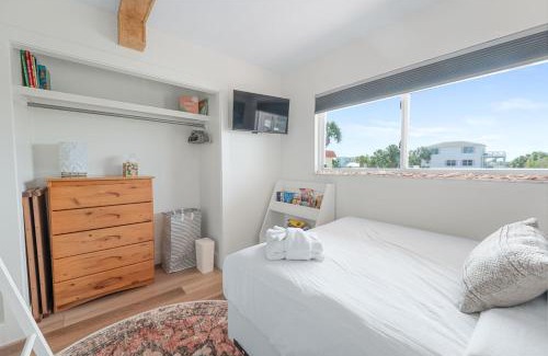 Crescent Beach House | Coastal Condo - Walk to Beach Pool Pickleball and Boat Ramp