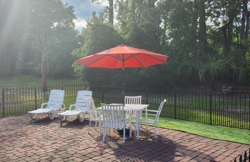 Sunset Beach Cottage | COASTAL COTTAGE, CLOSE TO BEACH, PETS OK, FREE PIER PARKING, WI-FI, BRING LINENS