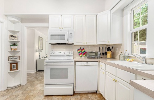 Fennville House | Coastal Cottage: Private Hot Tub, Pet Friendly, Deck, Fire Pit, Lakeshore Drive