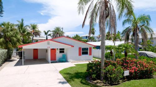 Anna Maria House | Coastal Cottage