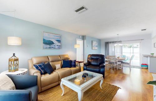 Bradenton House | Coastal Cottage