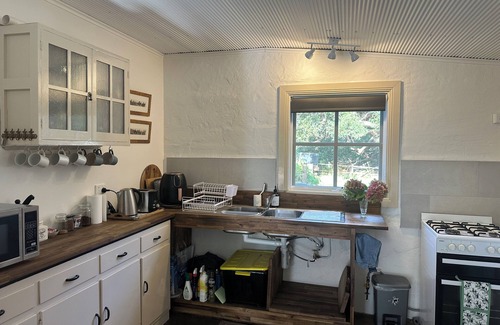 Tarwin Lower Cottage | Coastal Country Cottage - Peace, serenity and close to the Prom.