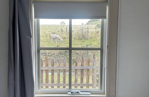 Tarwin Lower Cottage | Coastal Country Cottage - Peace, serenity and close to the Prom.