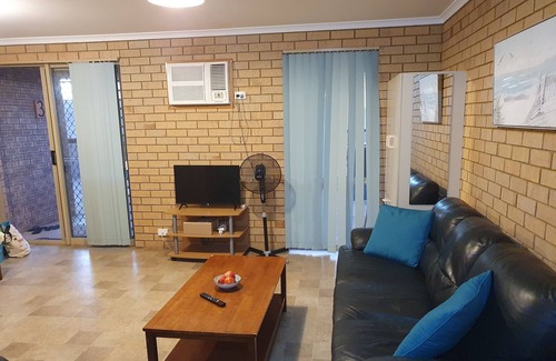 Denham Apartment | Coastal Court Denham