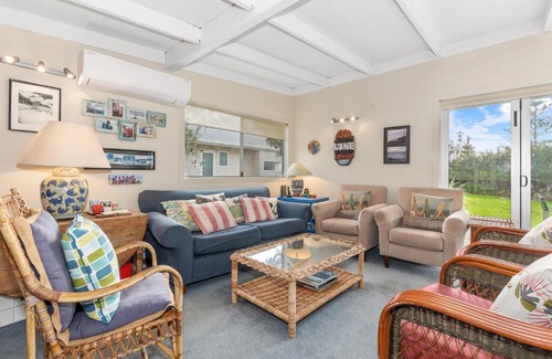 Waipu Cove House | Coastal Cove - Waipu Cove Holiday Home