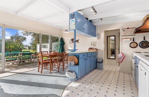 Waipu Cove House | Coastal Cove - Waipu Cove Holiday Home