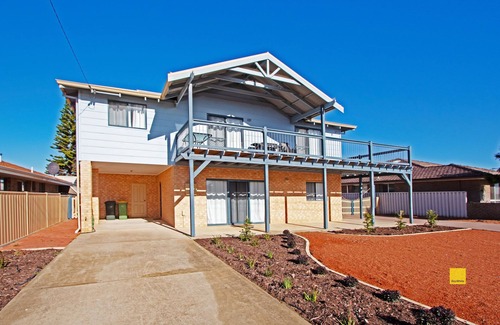 Jurien Bay House | Coastal Dayz: 4 BR, 2 BA House in Jurien Bay, Sleeps 8