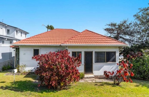 Yamba House | Coastal Echo - Oceanstays - Pet Friendly