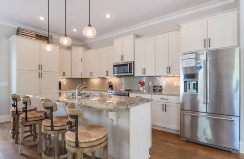 Lakeside at Blue Mountain Beach House | Coastal Elegance/Modern Comfort-golf cart included – 4 free bikes-walk to beach