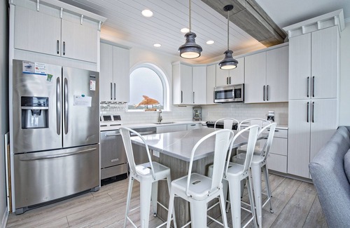Surf Side Shores House | Coastal Elegance Meets Family Comfort – Your Beach Stop Summer Escape