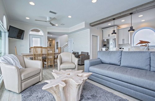 Surf Side Shores House | Coastal Elegance Meets Family Comfort – Your Beach Stop Summer Escape