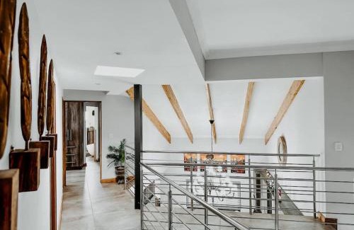 Pinnacle Point House | Coastal Elegance
