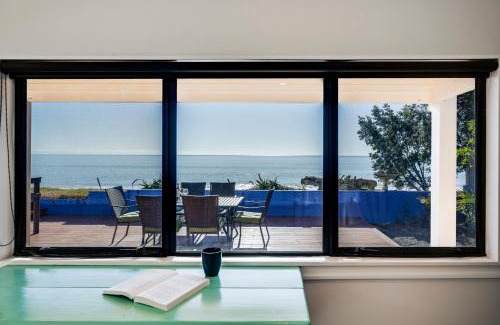 Te Awanga House | Coastal Embrace - Te Awanga Seaview Escape