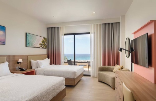 La Romana Hotel | Coastal Escape 2 Units | Tranquil Room w/Ocean View Balcony, Pool & Free Parking