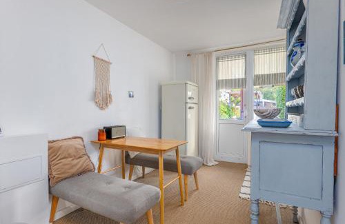Klaipeda Apartment | Coastal Escape I 2-Bd Stay in Melnragė I ᴄᴏʜᴏsᴛ