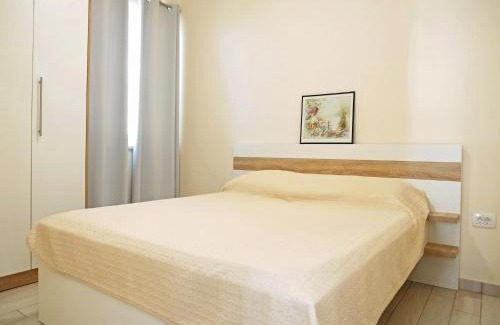 Ljubac Apartment | Coastal Escape in Ljubač