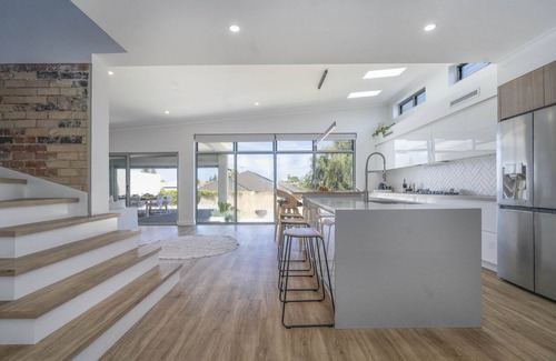Mullaloo House | Coastal Escape Near Mullaloo Beach!