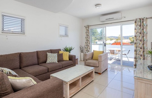 Batemans Bay House | Coastal Escape: Spacious 3-Story Beachside Home