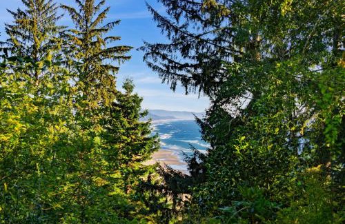 Neahkahnie Beach House | Coastal escape w balcony firebowl ocean views near Manzanita Sunset House by AvantStay