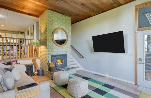 Neahkahnie Beach House | Coastal escape w balcony firebowl ocean views near Manzanita Sunset House by AvantStay