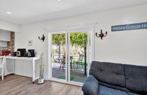 Sea View Estates House | Coastal Escape with Private Mini Golf home