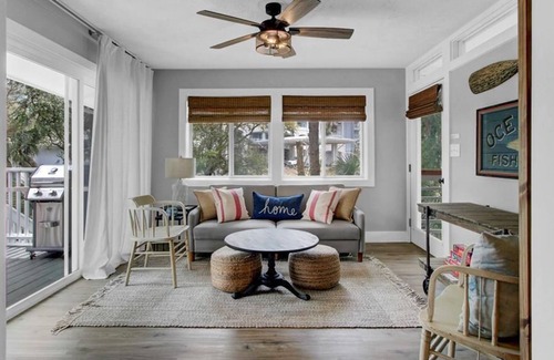 Twin Oaks Cottage | Coastal Farmhouse. Incredible Renovation. Nicest Decor on the Island! $250 Beach Gear Credit Avail