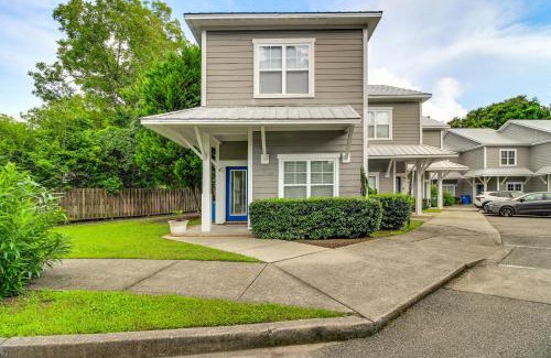 Wilmington House | Coastal Gem 3 half Mi from Wrightsville Shoreline