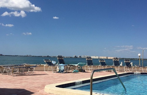 Casa del Mar Condo | Coastal Getaway Isla Del Sol waterfront villa Sleeps 6