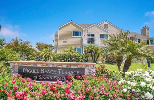 Dana Point Condo | Coastal Getaway - A Wave From It All