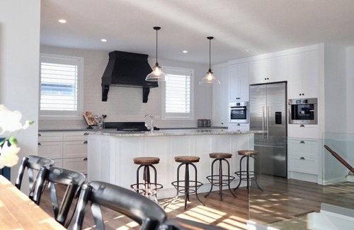 Mount Maunganui House | Coastal Getaway with Pool - Central Mount Maunganui, Spacious 5 Bedroom Home