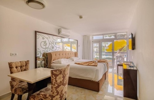Areias de Sao Joao Hotel | Coastal Getaway! Pvt Terrace Room w/Serene Spa Retreat | 3 Units