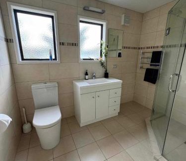 Mount Maunganui Apartment | Coastal golfers guest house