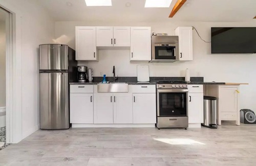 Toro Canyon House | Coastal Guest House in Nature