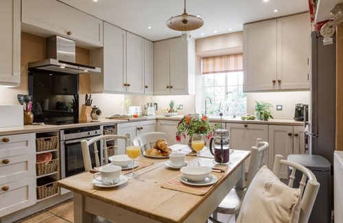 Llanfairfechan House | COASTAL HOME CENTRAL TO NORTH WALES