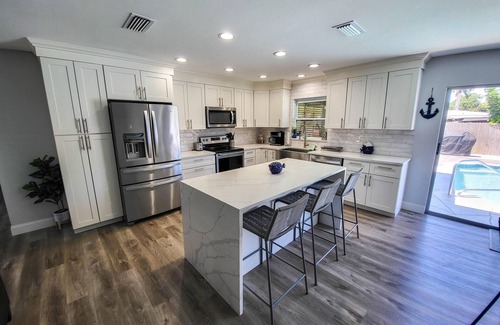 West Bradenton House | Coastal Home w/Heated Pool Near Anna Maria Island