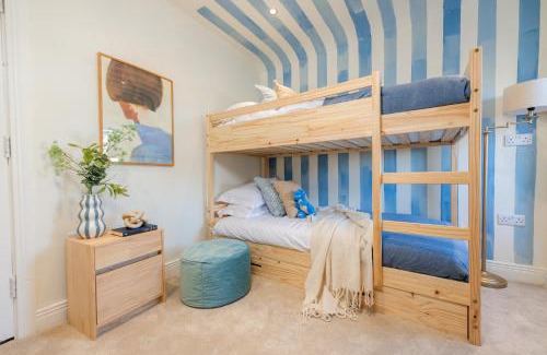 Bangor Apartment | Coastal Location - Sleeps 6 & Pet Friendly