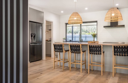 Fingal House | Coastal Luxe - Heated pool, tennis court, sauna, privately set on gated acreage