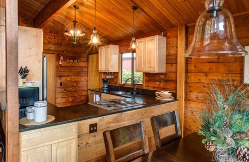 Bay City House | Coastal Oregon Getaway