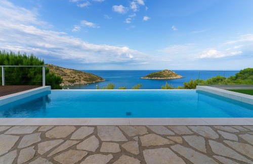 Korithi Villa | Coastal Paradise Found - Komis' Private Pool Retreat