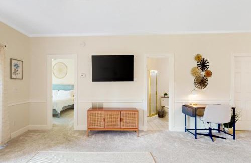 Central Myrtle Beach Apartment | Coastal Pearl