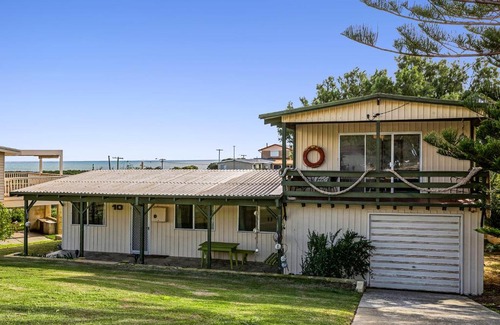 Guilderton House | Coastal Pine