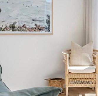 Corrimal House | Coastal retreat near shops & beach